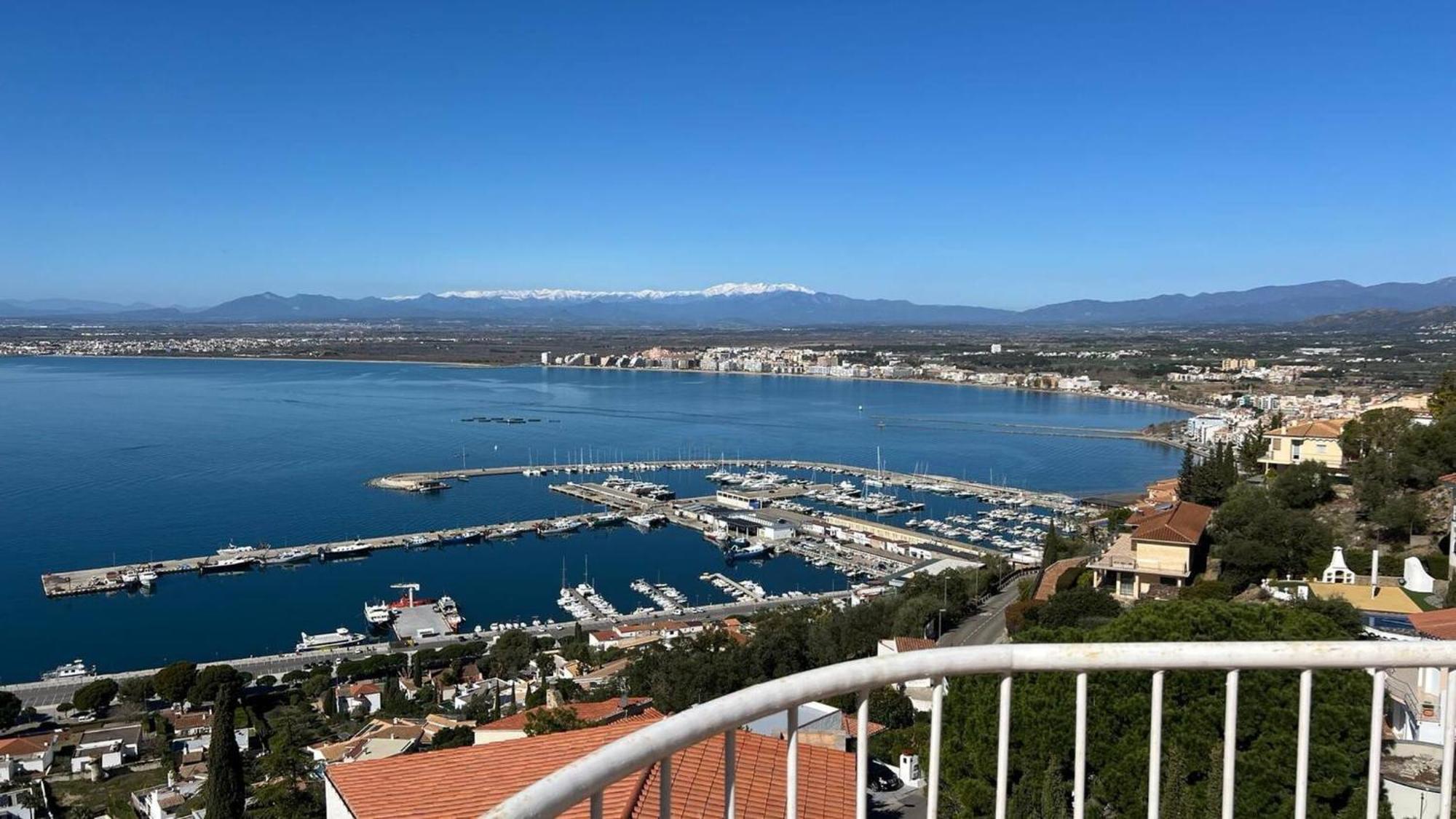 Apartamento Precioso piso con vistas espectaculares del mar Rosas Exterior foto