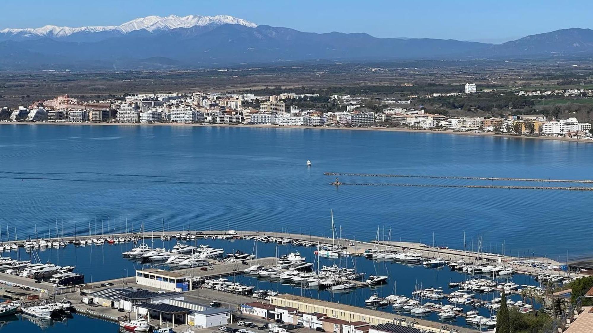 Apartamento Precioso piso con vistas espectaculares del mar Rosas Exterior foto